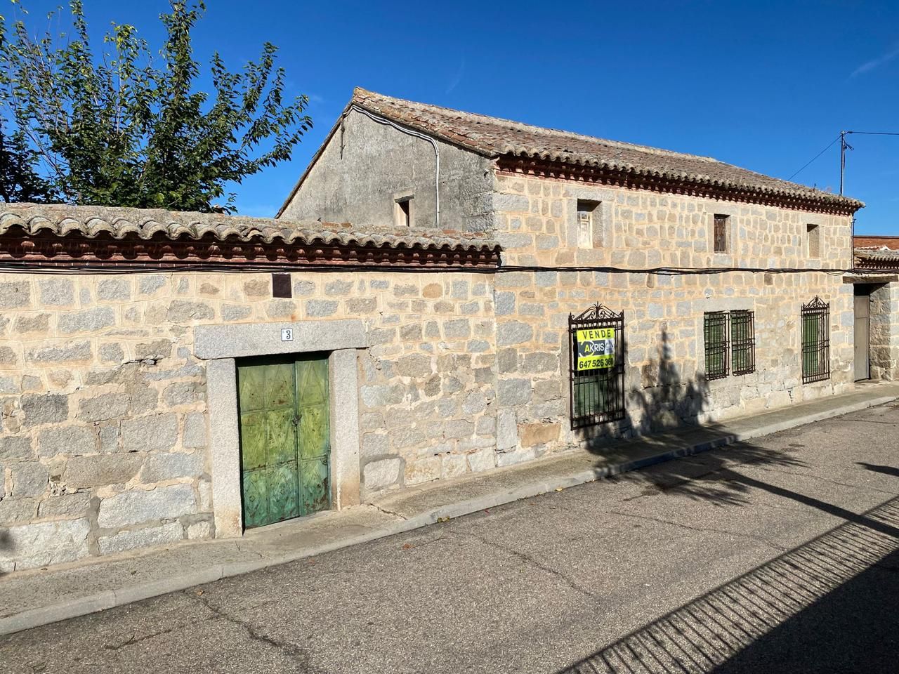 Vista exterior de Casa o xalet en venda en Cuerva amb Jardí privat