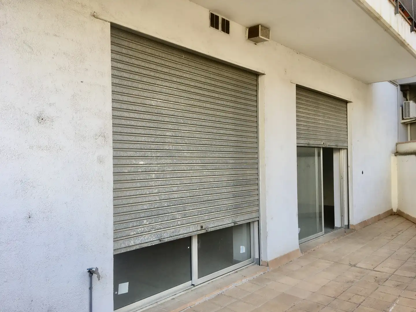 Local en venda a Carrer Salvador Dabau i Caussa, 8, Sant Narcís