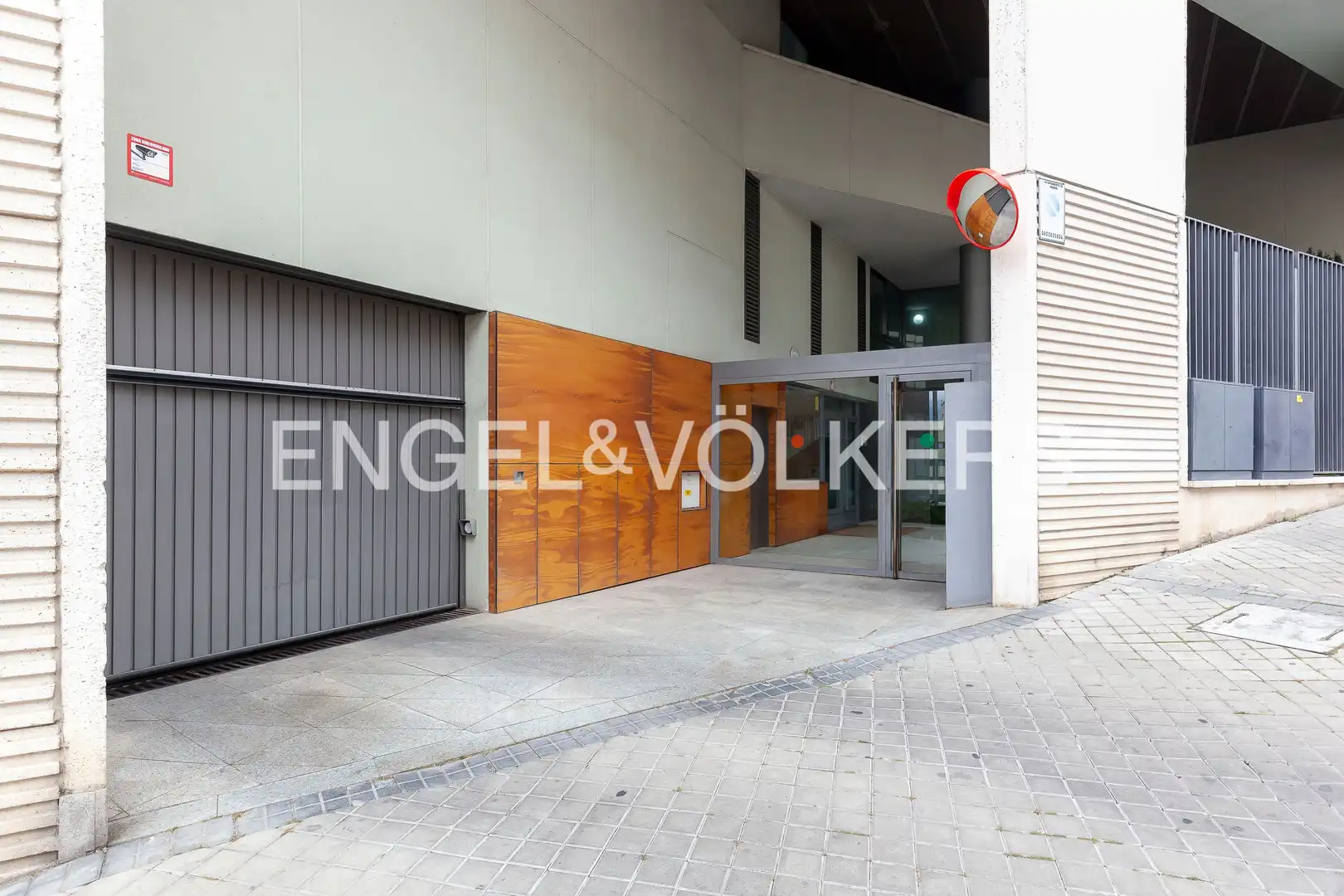 Vista exterior de Dúplex de lloguer en Madrid amb Aire condicionat, Calefacció i Piscina