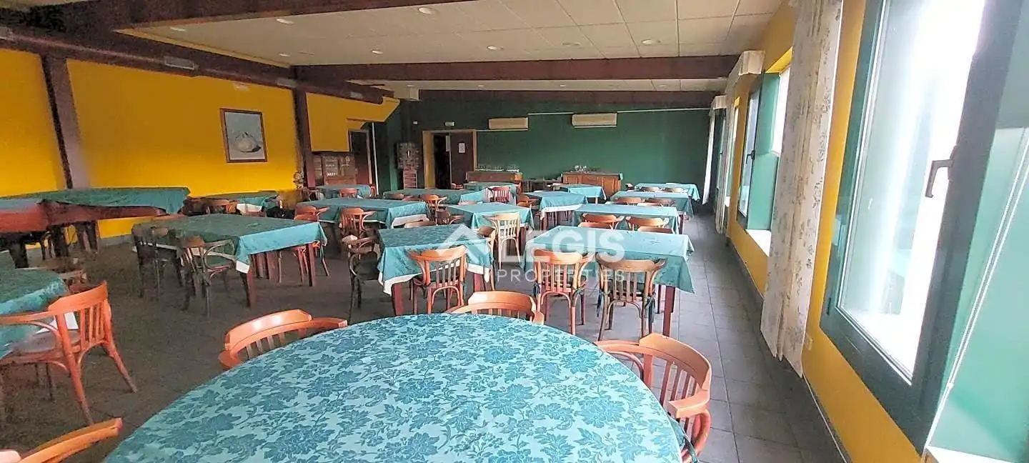 Edificio en venta en Llanera