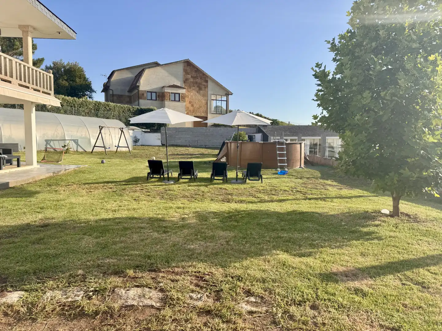 Jardín de Casa o chalet en venta en Sanxenxo con Calefacción, Jardín privado y Terraza