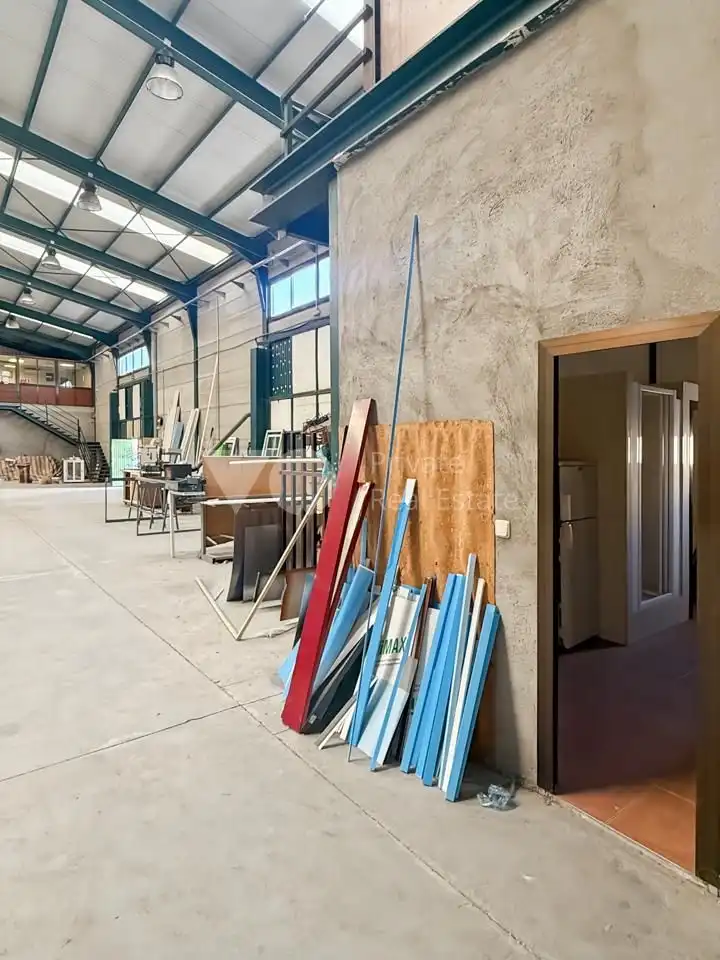 Nau industrial en venda en Las Ventas de Retamosa
