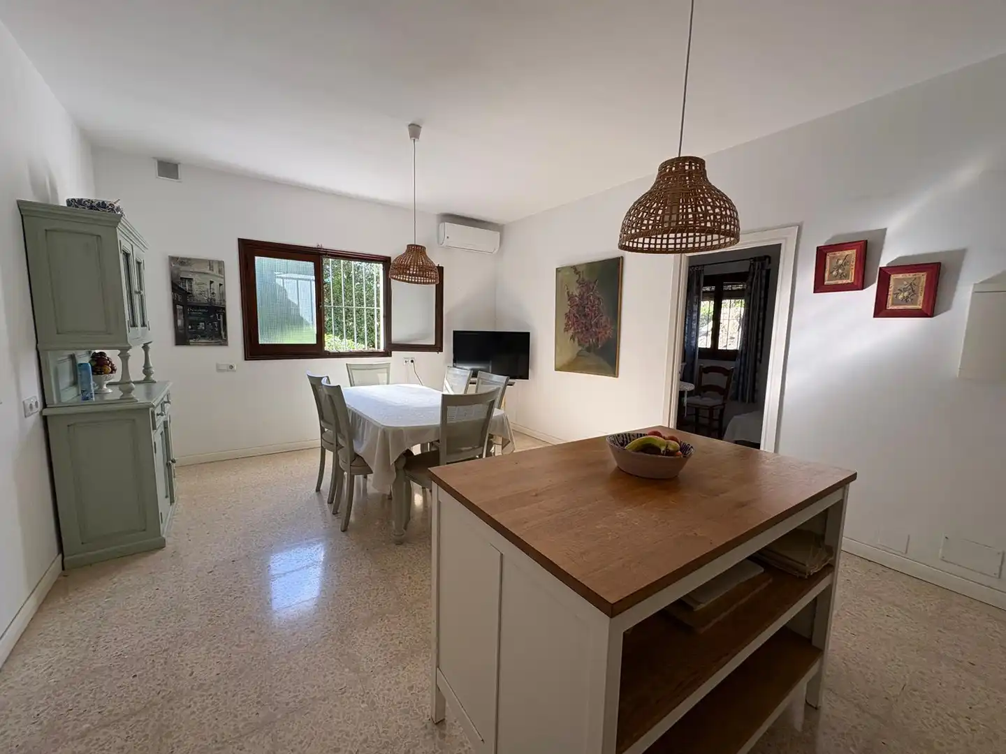 Menjador de Casa o xalet en venda en Algeciras amb Aire condicionat, Jardí privat i Parquet