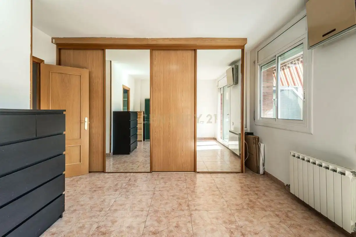 Apartament en venda en Sant Vicenç Dels Horts amb Aire condicionat i Balcó