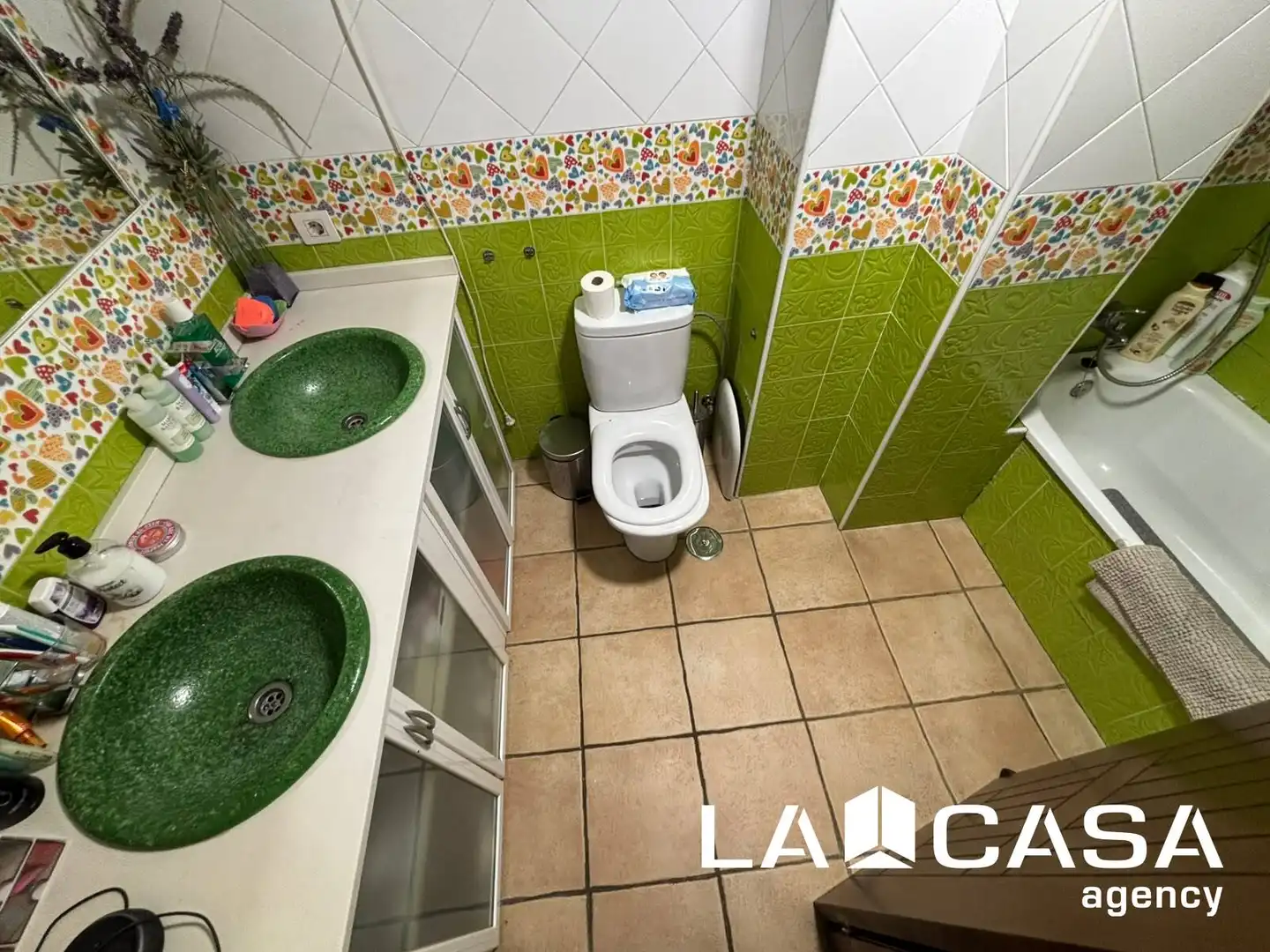 Bathroom of Flat for sale in Dos Hermanas  with Terrace