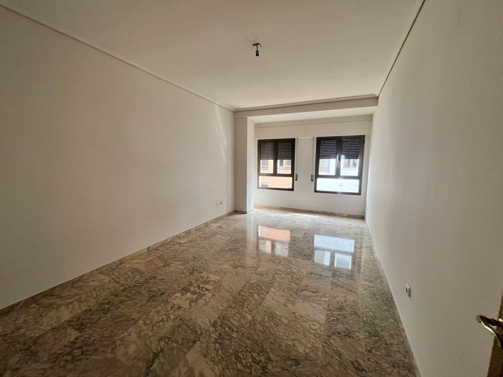 Flat for sale in Avenida de América, Zona Centro, Centro