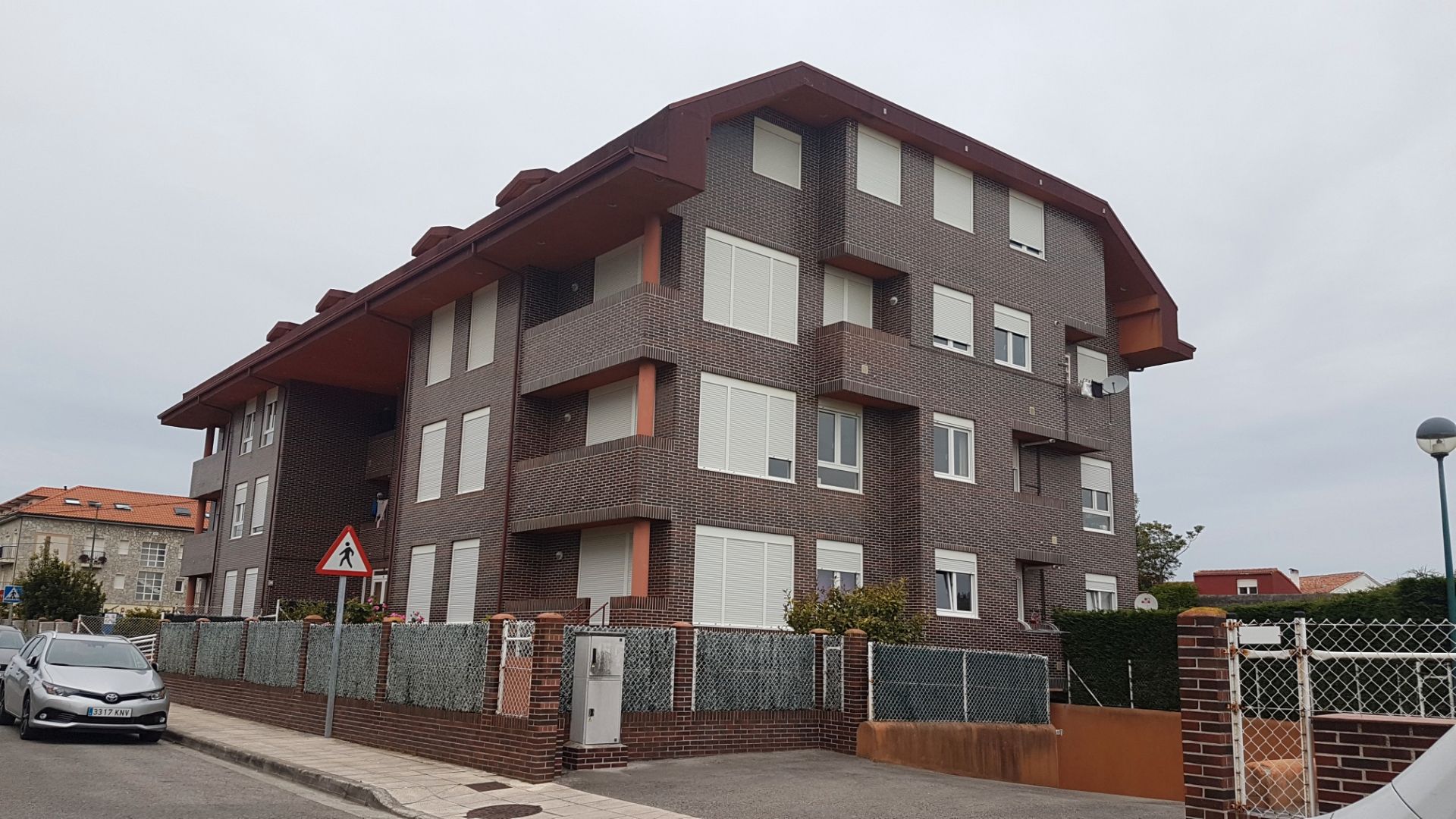 Vista exterior de Dúplex en venta en Suances con Calefacción