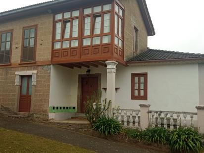 Vista exterior de Casa o xalet en venda en Valdés - Luarca amb Terrassa i Balcó