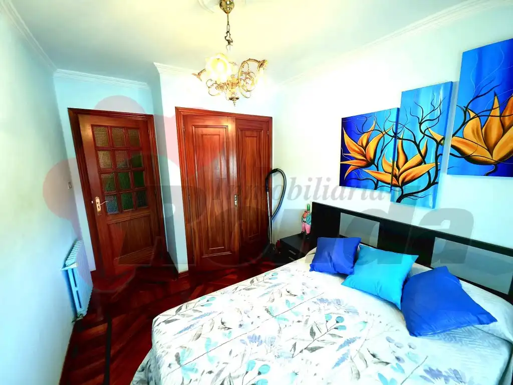 Bedroom of Houses for sale in Lugo  with Terrace and Furnished