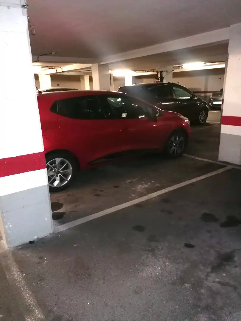 Parking de Piso en venta en Gijón  con Calefacción, Terraza y Trastero