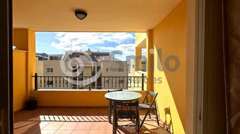 Foto 2 de Piso en venta en Capirote, 5, Palm - Mar, Arona