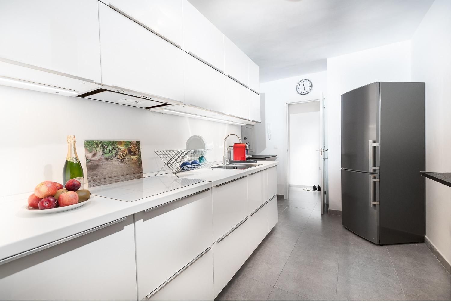 Kitchen of Flat for sale in Mijas  with Air Conditioner, Terrace and Community pool