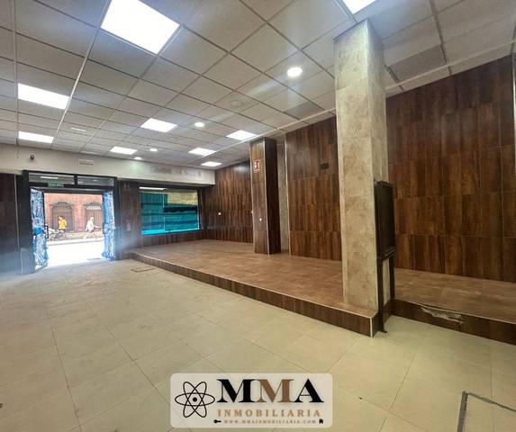 Local comercial en Alquiler en Avenida Italia, 58 en Centro