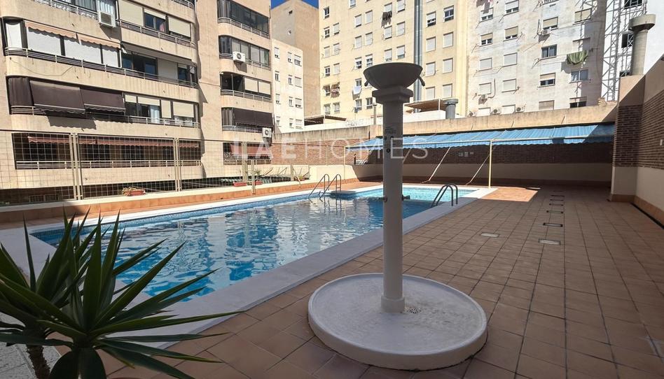Photo 1 of Apartment to rent in  Pintor Cabrera, Ensanche - Diputación, Alicante