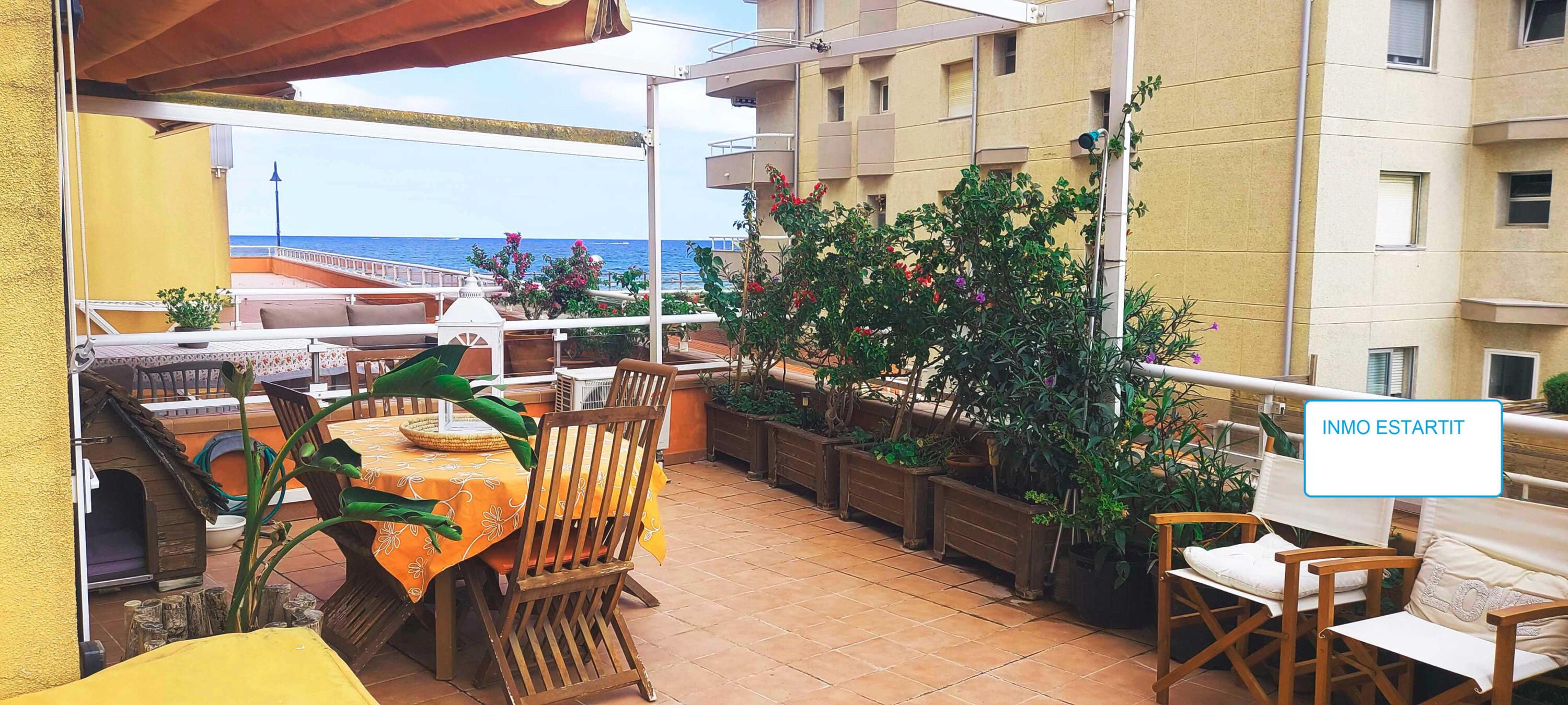 Terrassa de Pis en venda en L'Estartit amb TV