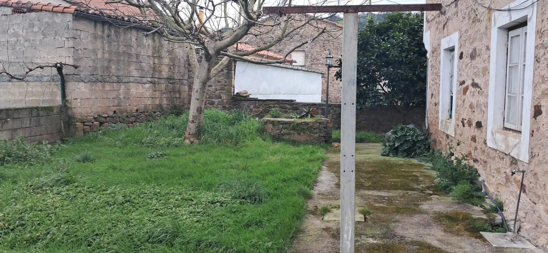 Haus oder Chalet zum Verkauf in Santa María de Cayón mit Privatgarten und Balkon
