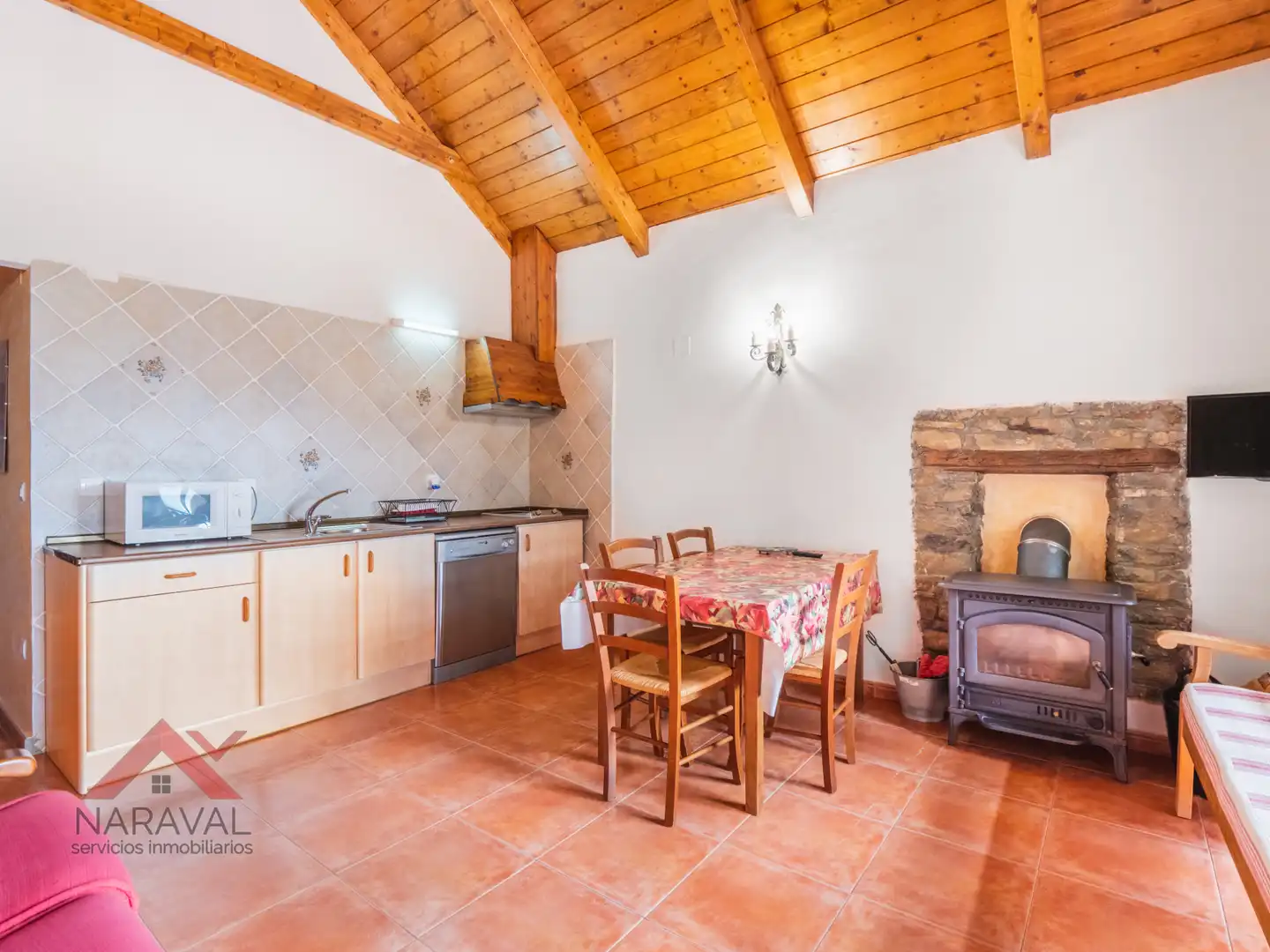 Cocina de Casa o chalet en venta en Fiscal con Aire acondicionado, Calefacción y Jardín privado