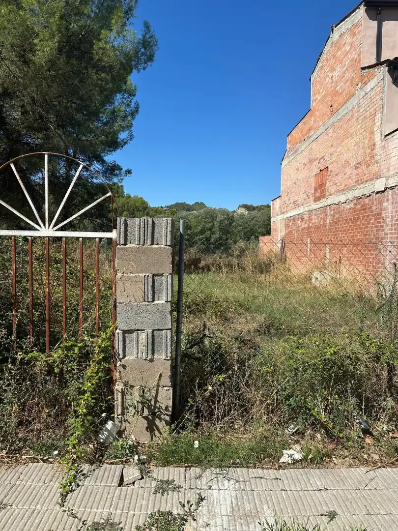 Residential land for sale in Carrer Via Augusta 42, imagen 2