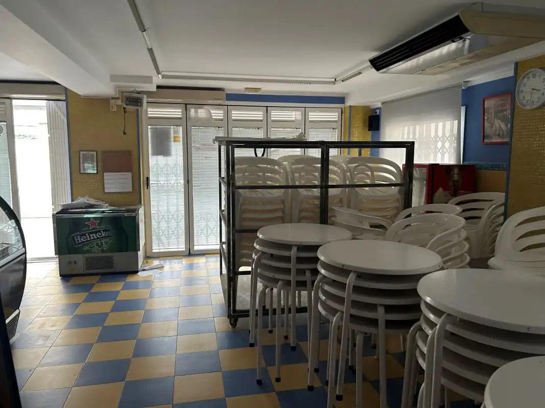 Local comercial en venda a Carrer M. Sanchis Guarner, imagen 6