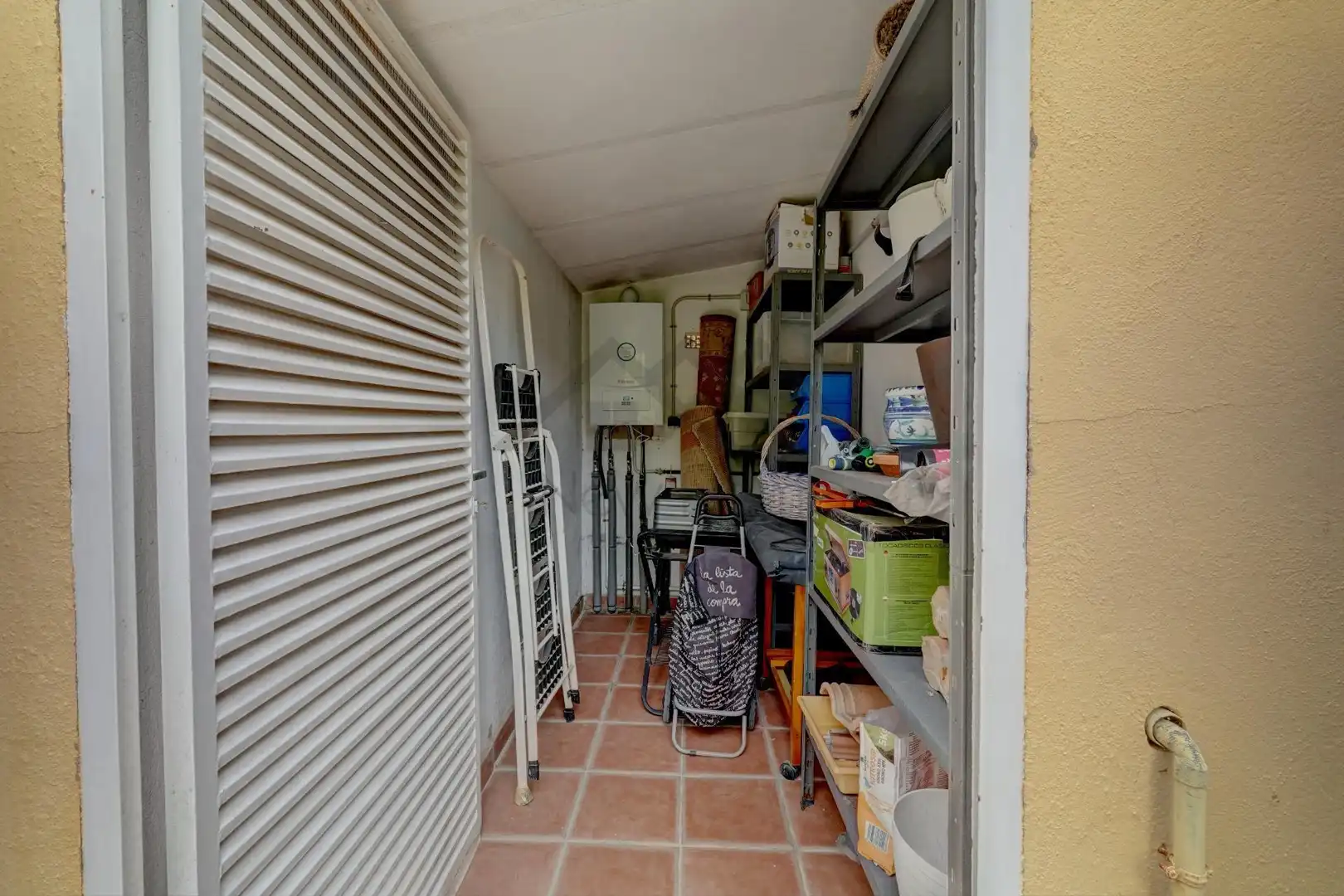 Houses for sale in La Pobla de Vallbona  with Heating, Private garden and Terrace