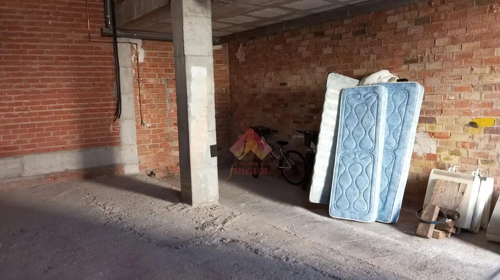 Local en venta en Juzgados - La Feria