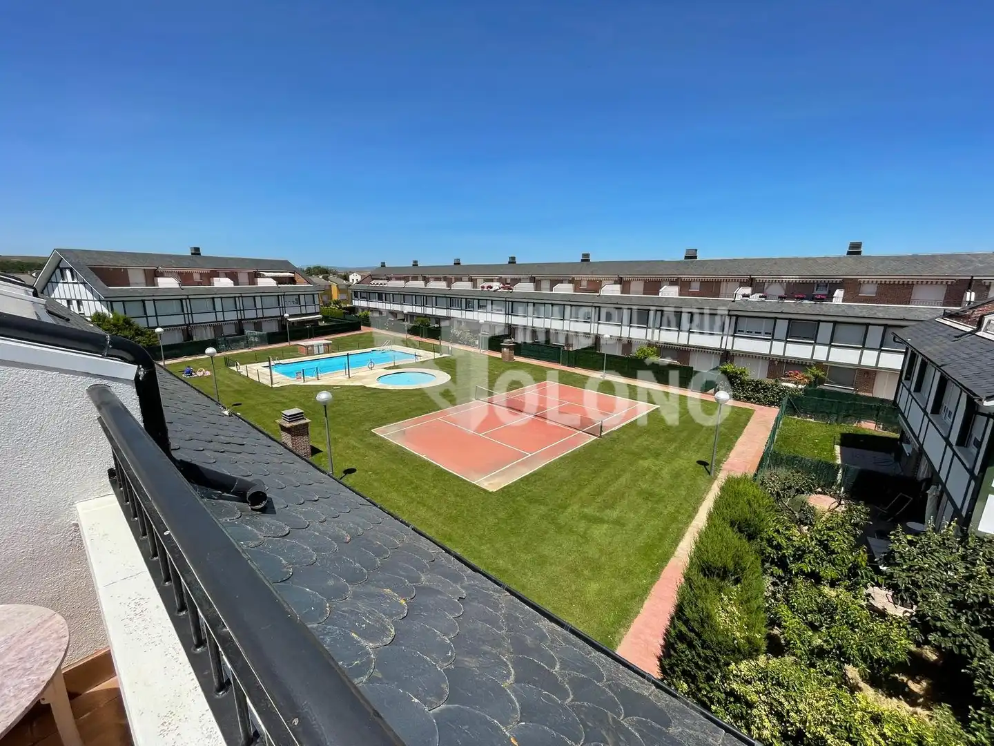 Terraza de Dúplex en venta en Castañares de Rioja con Calefacción, Parquet y Terraza