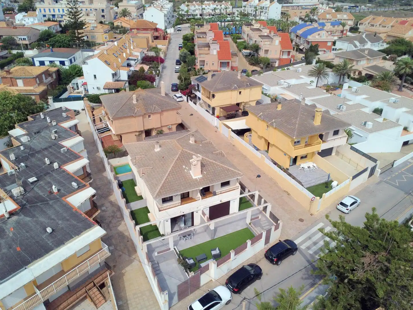 Vista exterior de Casa o xalet de lloguer en Cartagena amb Terrassa