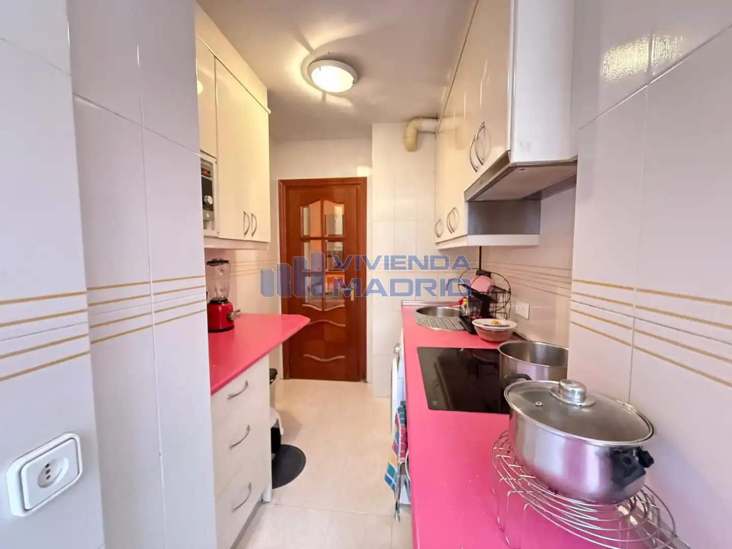 Küche von Wohnung zum Verkauf in Móstoles mit Klimaanlage, Terrasse und Abstellraum