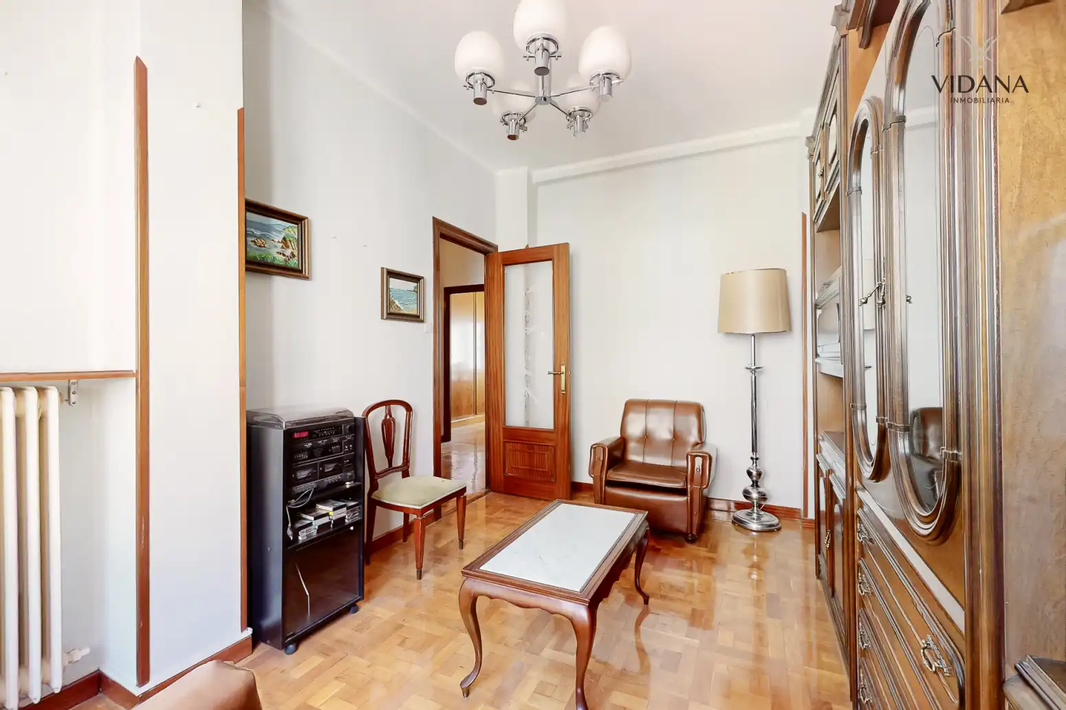 Sala de estar de Piso en venta en  Pamplona / Iruña con Calefacción, Parquet y Terraza