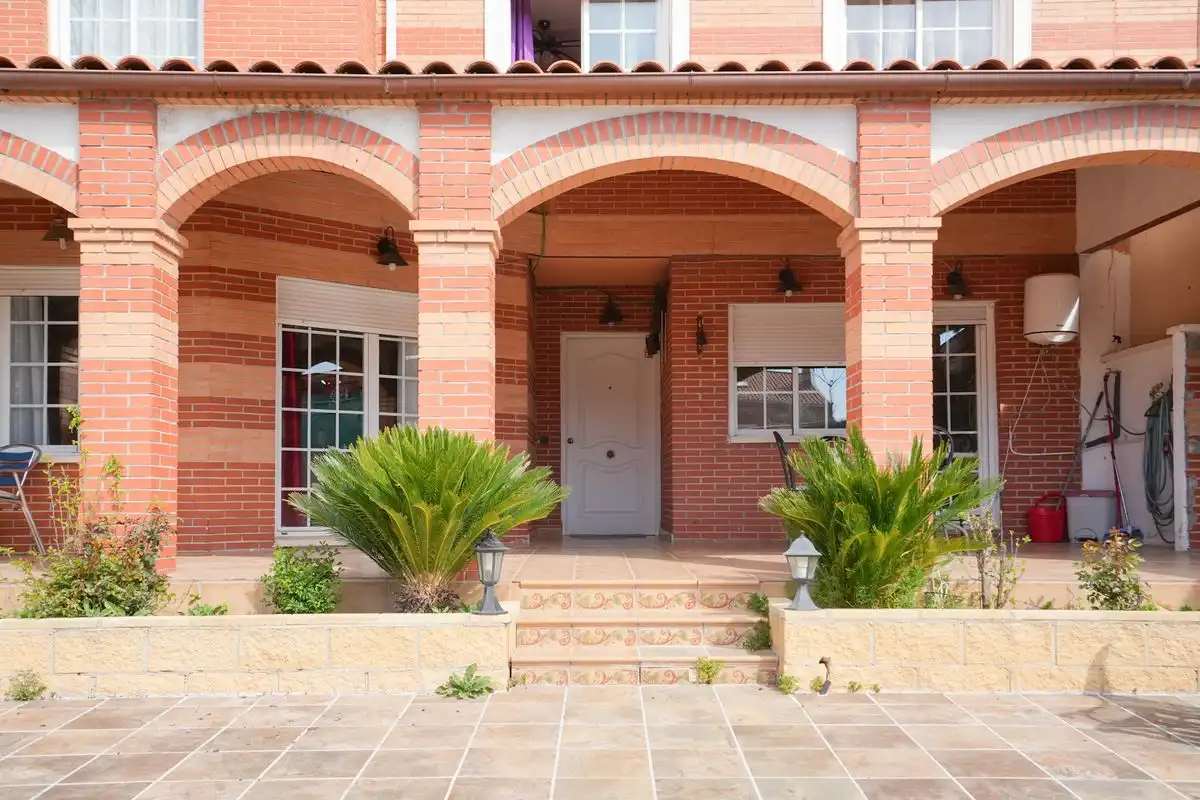 Casa adosada en venda en Meco amb Aire condicionat, Calefacció i Jardí privat