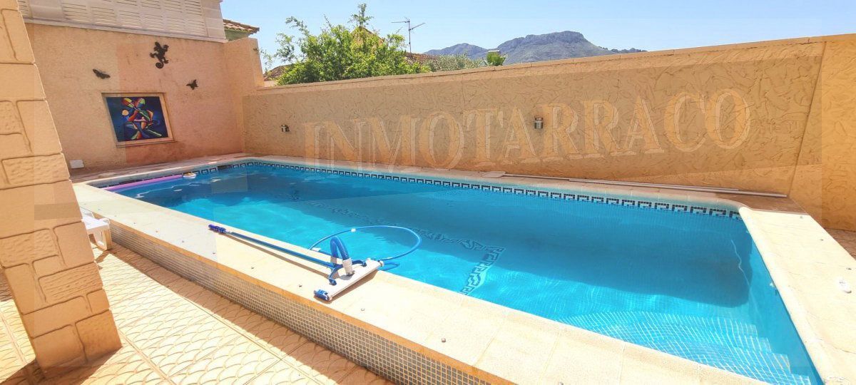 Piscina de Apartament de lloguer en Águilas amb Aire condicionat i Terrassa