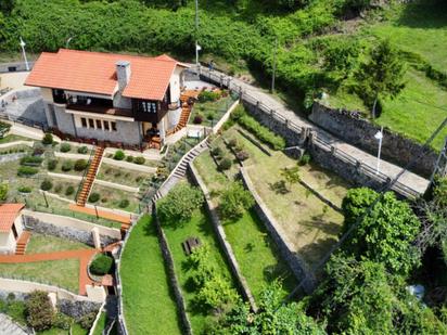 Jardí de Casa o xalet en venda en Ribadesella amb Calefacció, Jardí privat i Terrassa