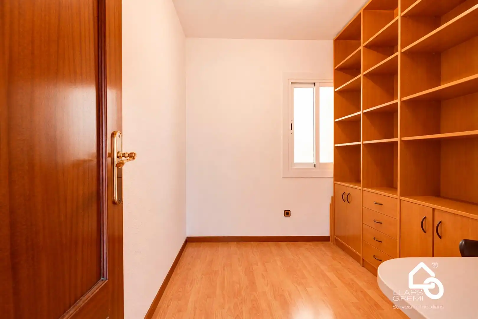 Habitación de Piso en venta en Barcelona con Calefacción y Balcón