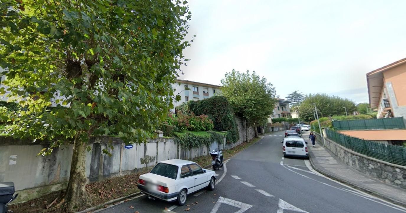 Vista exterior de Casa o xalet en venda en Donostia - San Sebastián  amb Calefacció i Terrassa