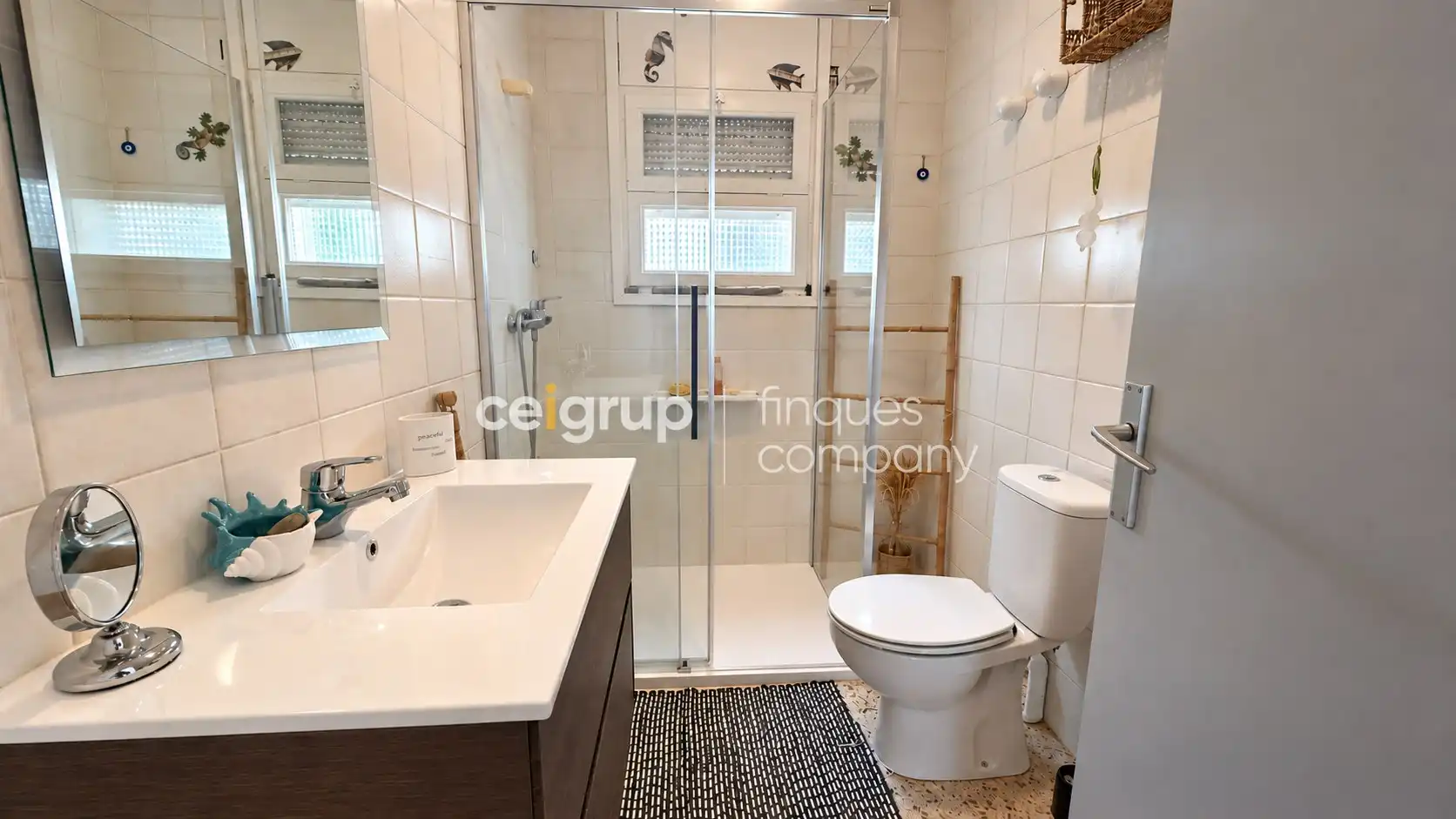 Bathroom of Flat for sale in Grifeu - Cap Ras - Els Estanys - Sant Genís