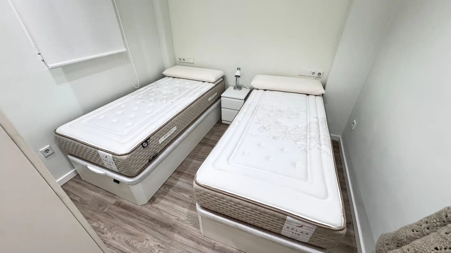 Bedroom of Apartments for sale in Valencia  with Air Conditioner, Heating and Parquet flooring
