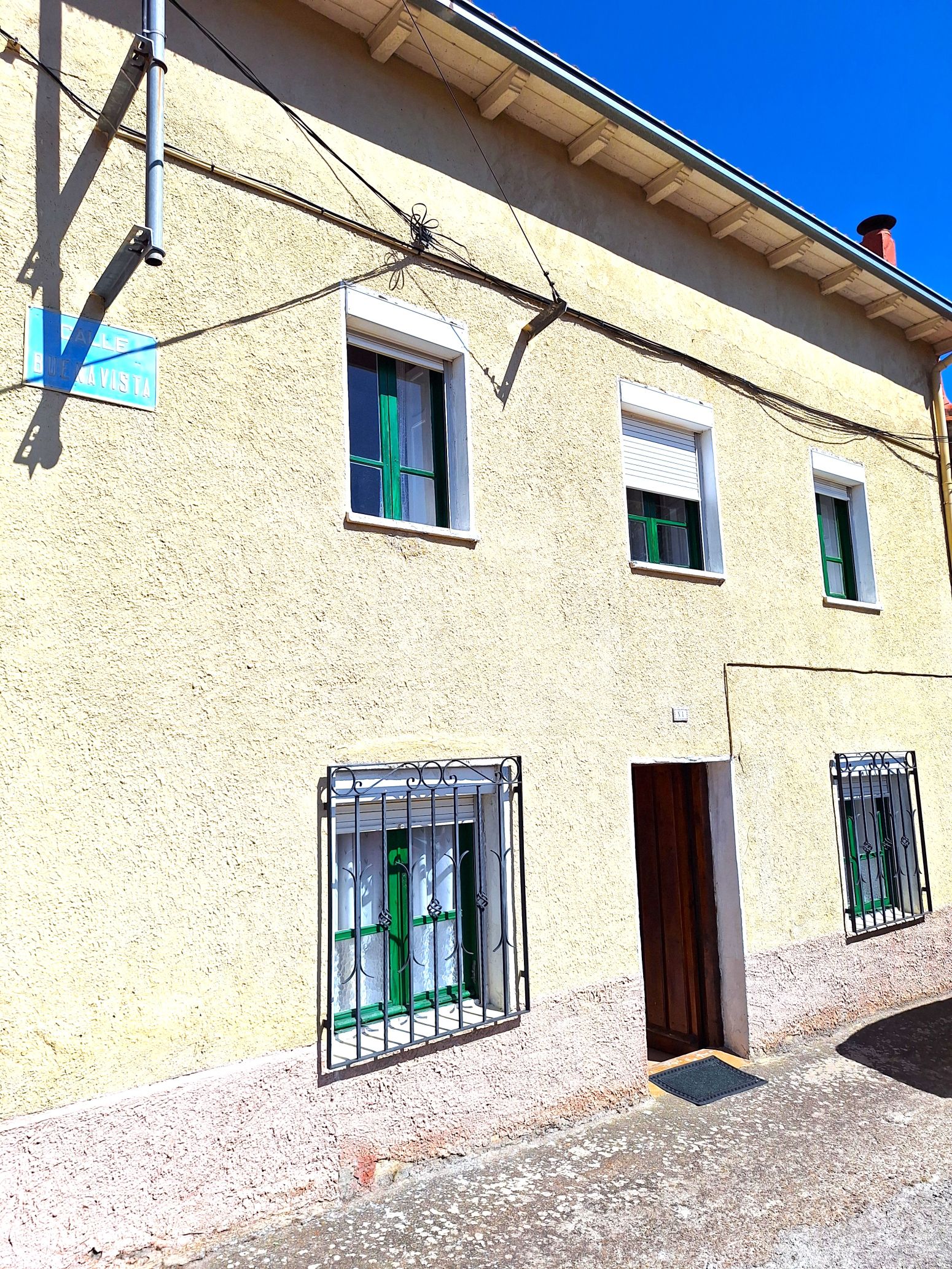 Vista exterior de Casa o xalet en venda en Barruelo de Santullán