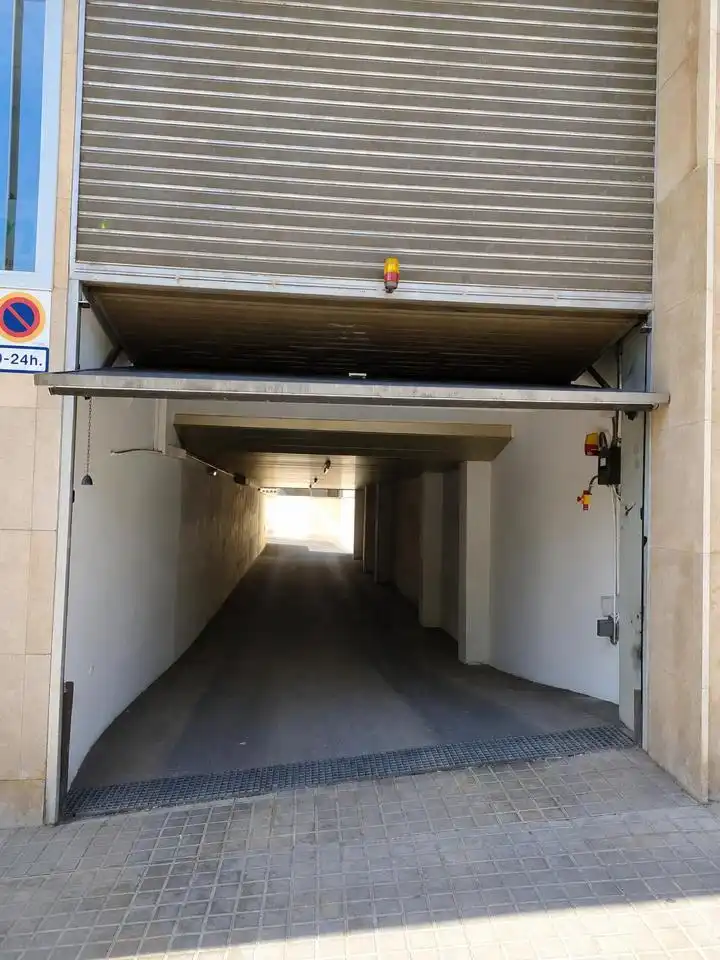 Parkplatz zum Verkauf in Sarrià - Sant Gervasi, imagen 3