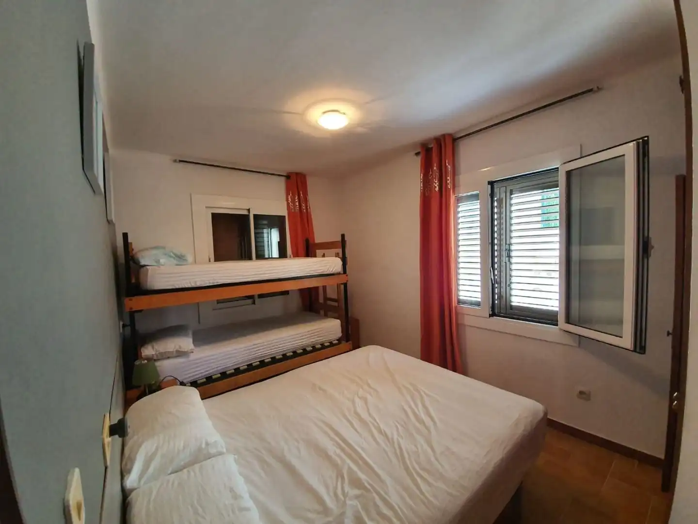 Bedroom of Ground floor for sale in Llançà  with Terrace, Furnished and Oven