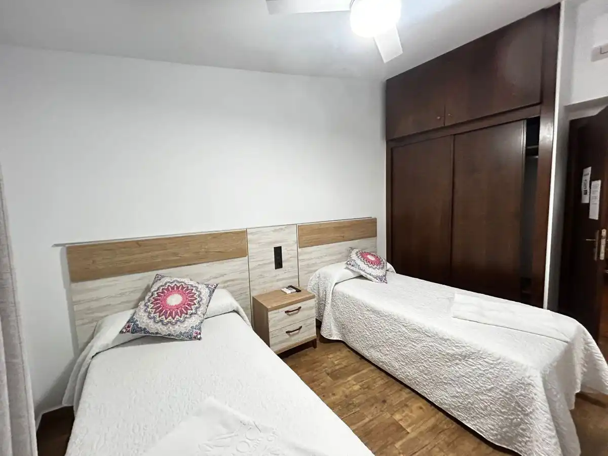 Habitación de Edificio en venta en Pozohondo