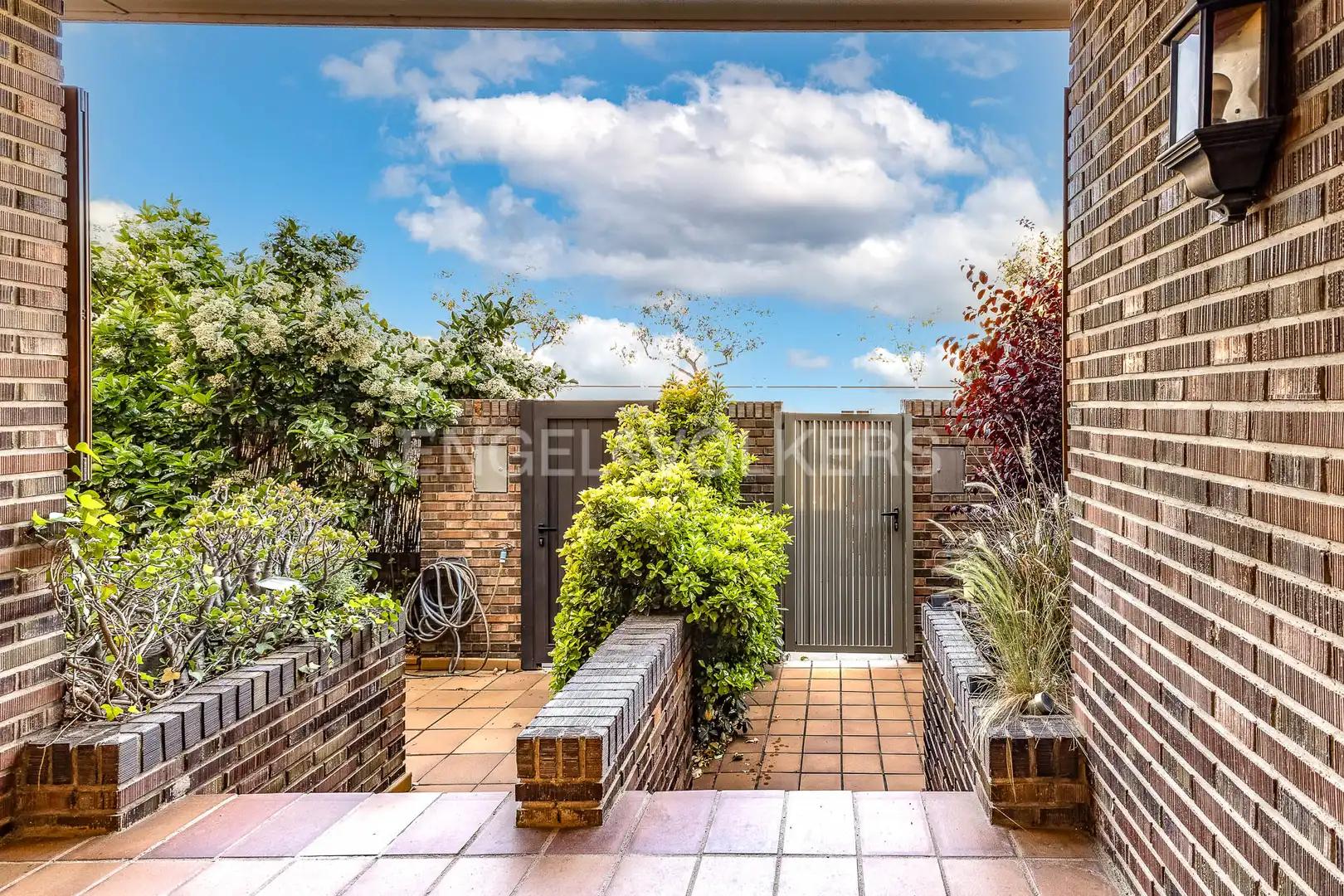 Vista exterior de Casa o chalet en venta en Badalona con Aire acondicionado, Calefacción y Jardín privado