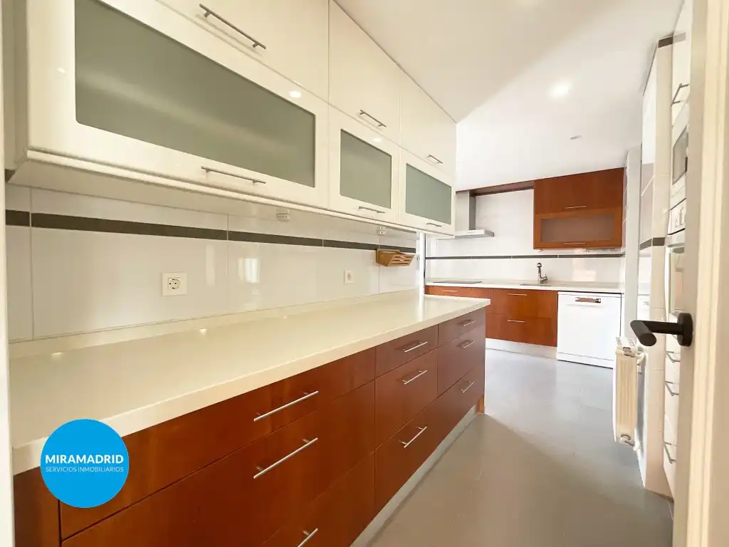 Kitchen of Detached homes for rent in Paracuellos de Jarama  with Air Conditioner and Swimming Pool