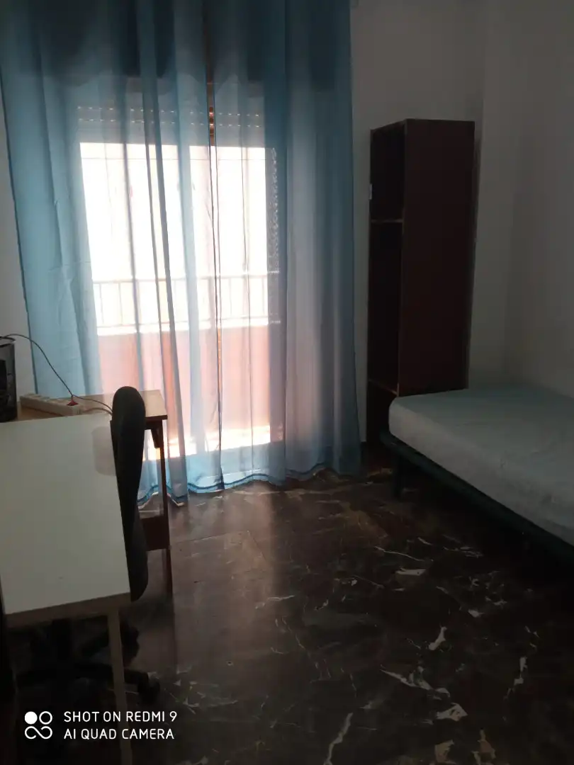 Bedroom of Flat for rent in Granada  with Heating, Terrace and Furnished