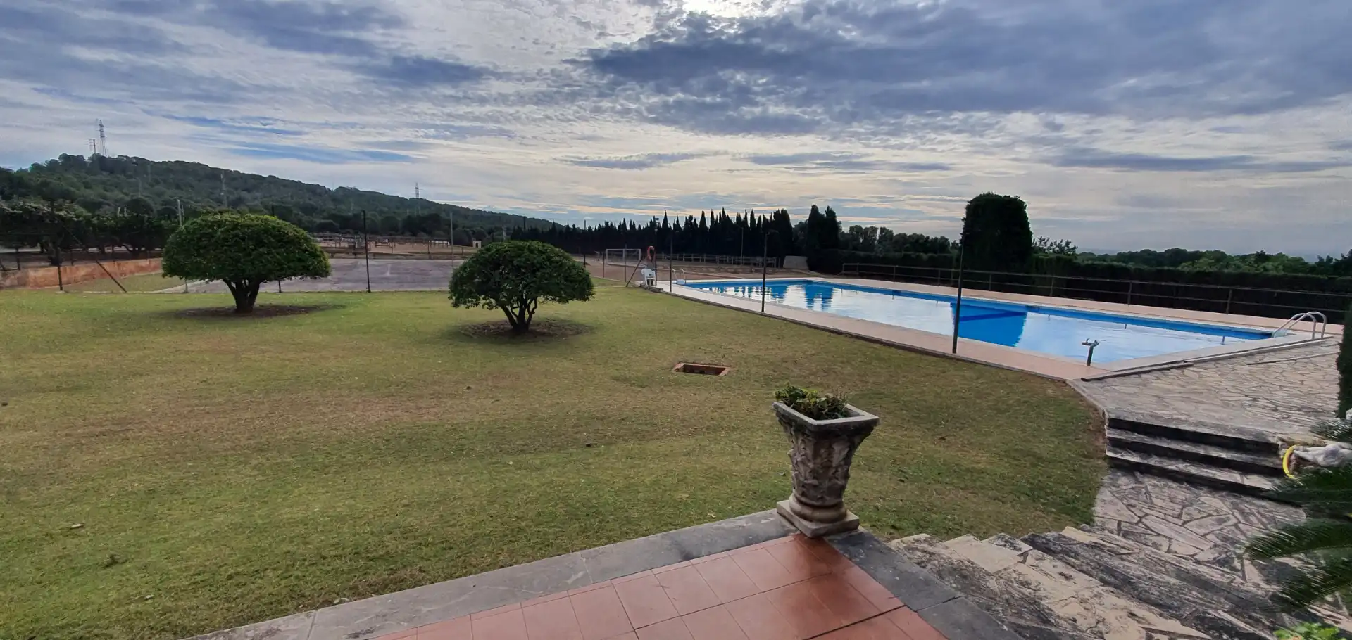 Piscina de Casa o xalet en venda en El Vendrell amb Aire condicionat, Jardí privat i Terrassa