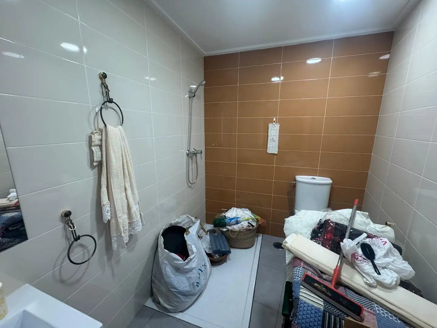 Badezimmer von Wohnung zum Verkauf in Aspe mit Klimaanlage, Heizung und Abstellraum