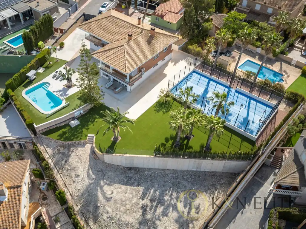 Vista exterior de Casa o chalet en venta en Petrer con Aire acondicionado, Jardín privado y Piscina
