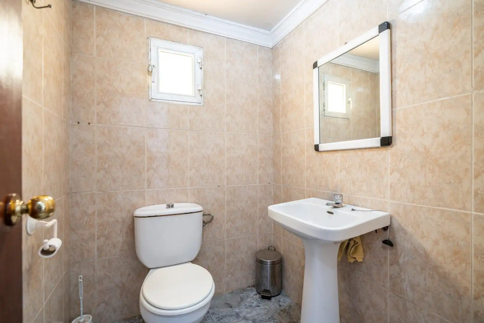 Bathroom of Houses for sale in Chiclana de la Frontera  with Air Conditioner, Heating and Private garden