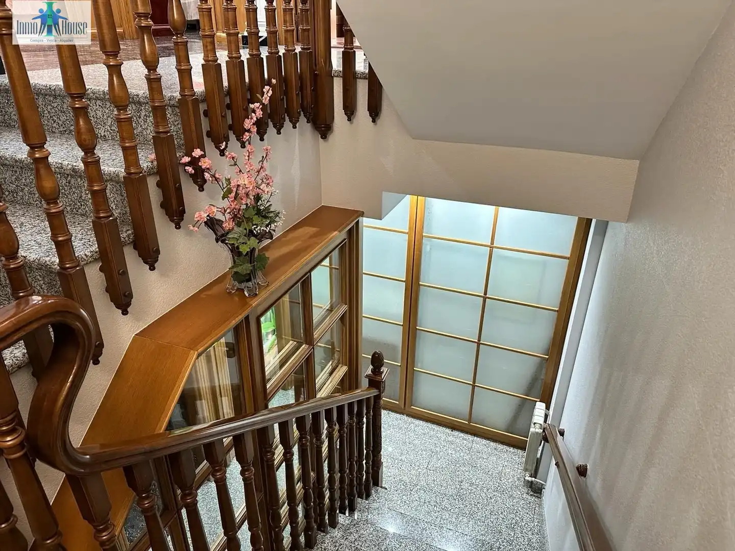 Attic for sale in Almansa  with Air Conditioner, Private garden and Terrace