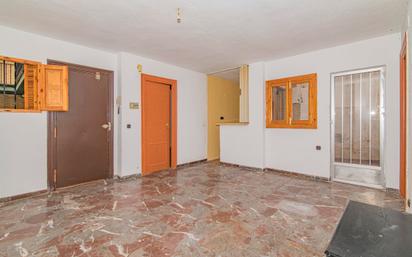 Flat for sale in  Granada Capital