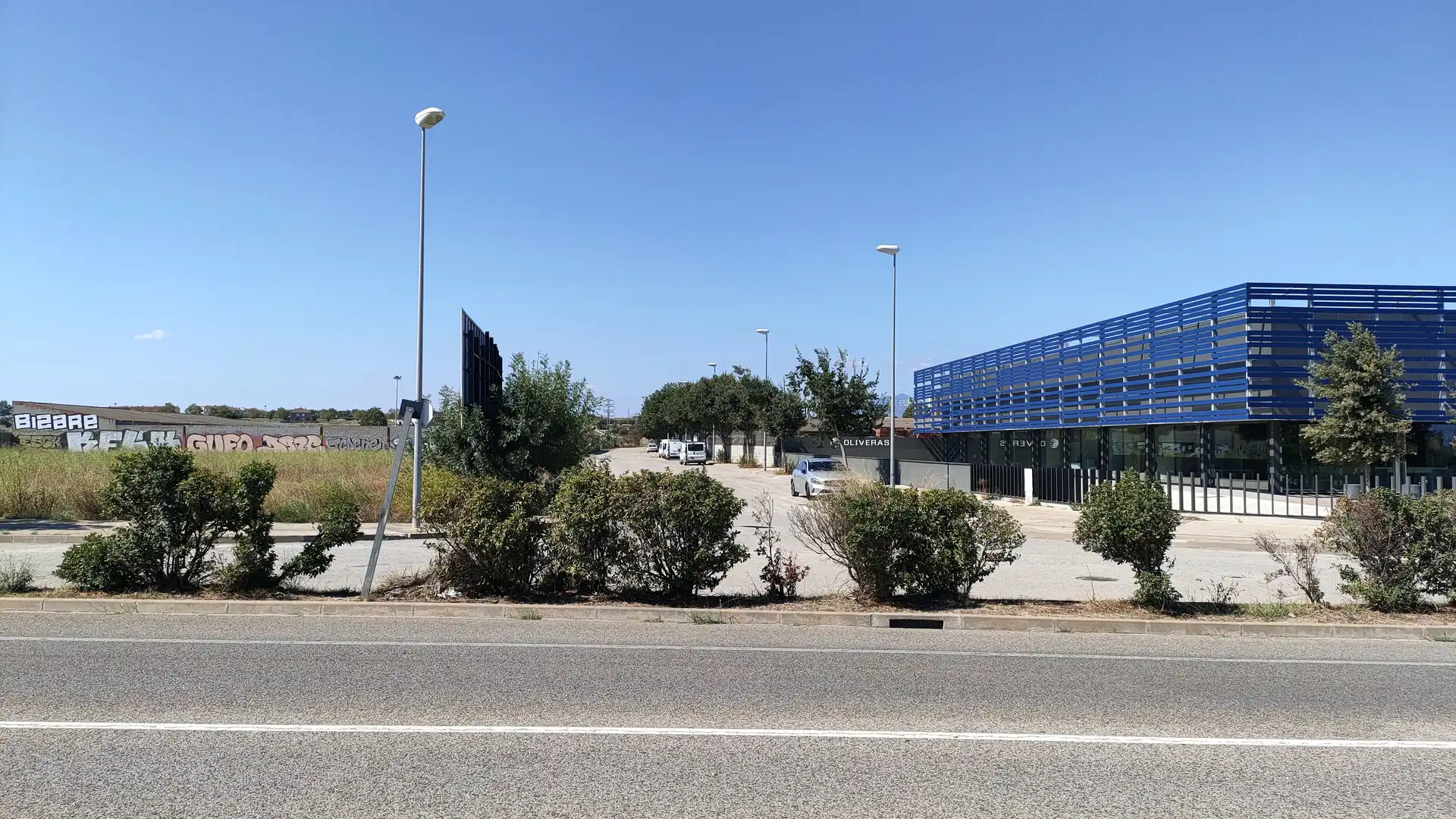 Außenansicht von Fabrik Grundstücke zur Miete in Figueres